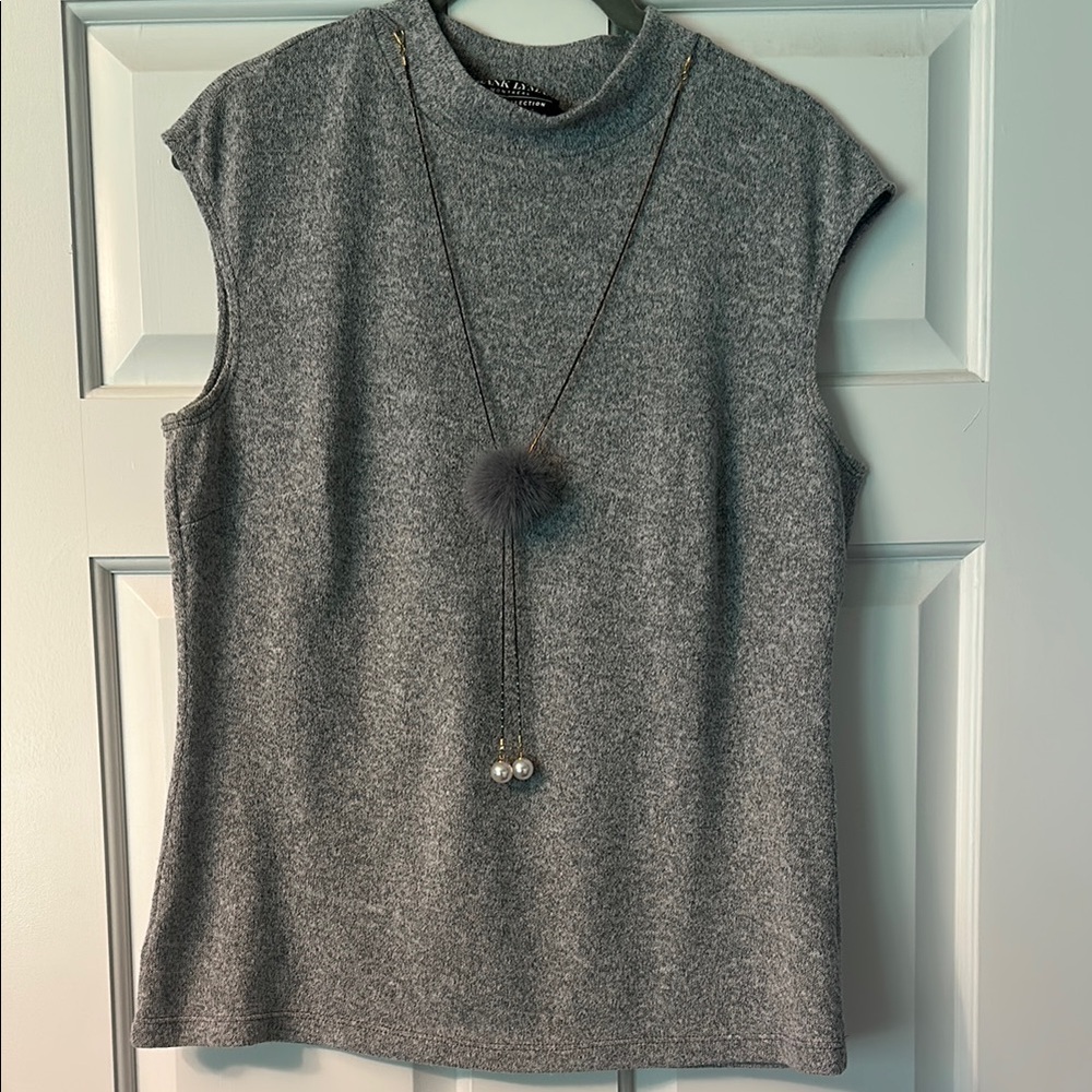 Frank Lyman Design Gray Fitted Sleeveless Tank Top